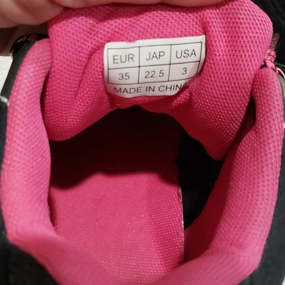 Pink and black snickers kids size 3 - Picture 4 of 8